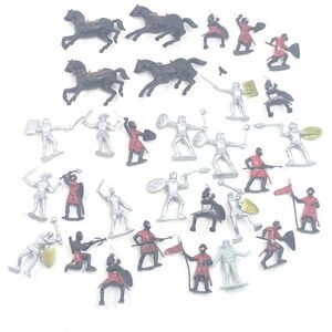 Vintage-Style Knights &‎ Horses Lot 28pc Medieval Army Figures China Silver Red